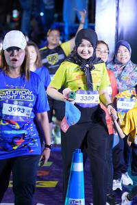 BIB: 3993, 3309, 3983
                            <button type="button" onclick="openModal(26237357)" class="btn btn-primary btn-sm float-right btn-popup" data-toggle="modal" data-target=".modal-high-quality">
                        <i class="fas fa-shopping-cart"></i> Add to Cart
                    </button>
                                            <button type="button" onclick="isThisMe(26237357, true)" class="btn btn-success btn-sm float-right btn-popup btn-isme hidden" data-toggle="tooltip" data-placement="bottom" title="นี่คือรูปของคุณใช่ไหม คลิกที่นี่เพื่อเอาเข้าอัลบั้ม">
                        <i class="fas fa-plus"></i> Add to album
                    </button>
                    <button type="button" onclick="isThisMe(26237357, false)" class="btn btn-warning btn-sm float-right btn-popup btn-isnotme hidden">
                        <i class="fas fa-ban"></i> Remove from album
                    </button>